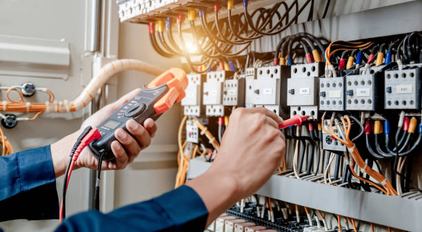 Best Affordable Emergency Electrician  in Chatfield, MN